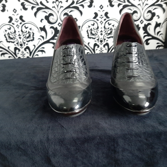 Indigo by Clarks Lethie Victorian-style High Heels - Picture 3 of 8